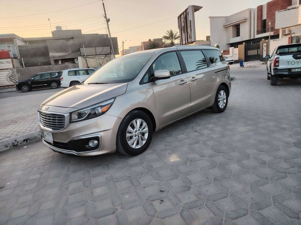 سيدونا ١٦ اصل رقم بصره سنويه ٢٠٢٩ مكينه كير حداديه تايرات جاهزه من كلشي حادثه طرف البنيد مصلح ومصبوغ نفسه شواصي كفاله وبيه بارد باب السلايد عكس السايق بدون صبغ بدون ارباك ماشيه ١٠٨ ميل سياره جديده
مواصفات Lx
مكينه ٦ سلندر ٣٣٠٠
حساسات
مري شفط. اشاره بالمري
تحكم ستيرن جهتين
أبواب السلايد والجنطه كهرباء 
بلاجكتور
داخل بيجي
بردات خلفيه بلاد
بلوتوث.وحاكيه
كامره دوراه. شاشه
كشن السائق كهرباء
السعر ١٦٨ وبي مجال للشراي مكان السياره السماوه وللاستفسار *********** مكلف بنشر
