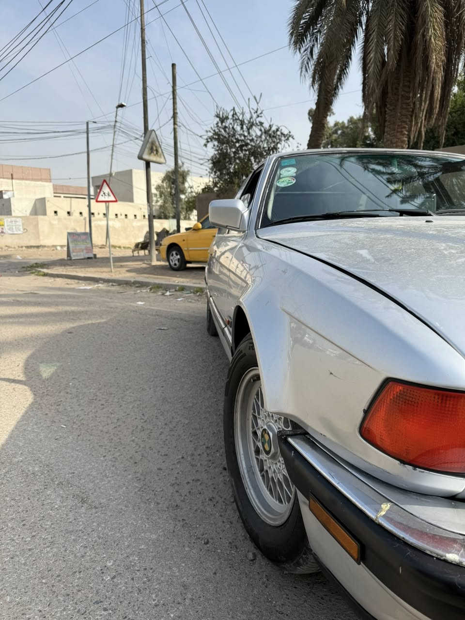 للبيع فقط BMW 740i 
موديل 1994 اصل سنوية و بليت 
السيارة جديدة 
مصبوغه عام
كير و مكينة حاوية 
دبل جام 
دبل جكمجة 
جام اوتو 
شاشة كار بلاي
كامرة محيطية 
تخم تاير جديد
كهربايات كلها بلاد و شغالة 
رقم السيارة مميز 
مكان السيارة بغداد شارع فلسطين  
السعر 85 وقابل للتفاوض 

رقم الهاتف: ***********
