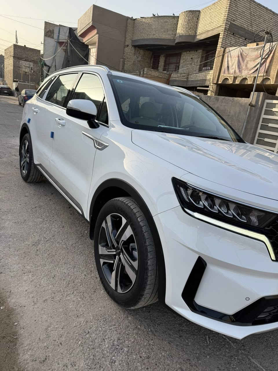 ‭
سلام عليكم للبيع فقط
سورنتو 2023 خليجي 
مكفوله من صبح والتبديل والبارد
بيه رصعات 3  تقريبا خفيف فقط
ماشيه 45 الف قابل للزياده
سياره على وضع شركة جديد جدا 
بعد الداخل فابلون شركة بي
موصفات السياره
كشنات كهربائيه 
محرك 6 سلندر
كير ثلاث وضعيات
حساس  امامي خلفي جانبي
اناره محيطيه متغير 
كامره دواره 
شاشه كبير وشاشه اعطال
تبريد 3 قطع مناخي منفصل
شفتان  بالستيرن
سبير بعده منازل 
كشنات مخمل مغلف  مع ارضيه جلد
السعر 292 بي مجال 
العنوان بغداد  الشراي يتصل

‭0770 428 8581‬
