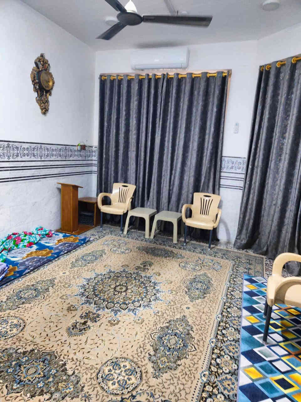 طابو ملك صرف مساحة (150م)  🏘 ركن 

              الواجهة  ( 10م ) نزال ( 15م) 

 بناء حديث جداً طابقين 🏠  2025

#طابق_الأرضي_اول : استقبال، صالة، مطبخ  ،  غرفة منام 1، مجمع صحي داخلي وخارجي ، مناور 2 ، كراج 🚘

#طابق_الثاني :غرفة منام 3 ، صالة   ، بيتونة كبيرة 

الطابق الثاني  عوزة البخ غير كامل 

🌎 #الموقع : بابل ابي غرق حي الحسين / خلف محطة  بانزخانة إليسار 

💶#السعر_خاص / لدينا عروض تناسبا   

#ملاحظة  نستقبل كافة عروضكم ولدينا المزيد من العروض

#للاستفسار_الاتصال_على_الارقام_مكتب 

#عقارات_احمد_عطاالله_آل_منصور _للعقارات _والمقاولات العامة والتصميم الهندسية 

بابل ابي غرق حي الحسين قرب محطة اليسار

رقم الهاتف /  *********** 🇮🇶🌷
