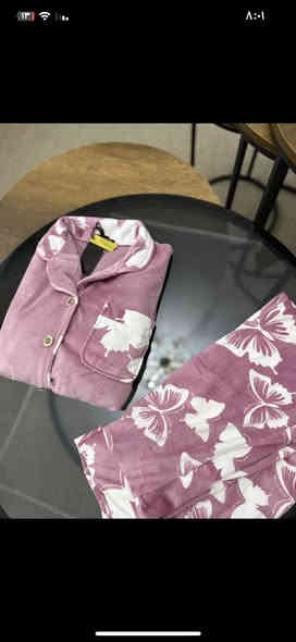 تراك مخمل 
القياس نيل2X
وردي3X
للحجز واتساب ***********
