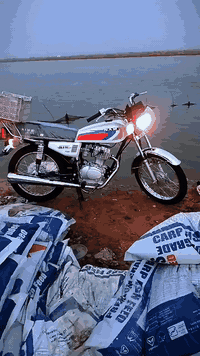 السلام عليكم دراجه نامه السعر 950 وبيها مجال وصل اداره باسمك 26  صار لها شهر من طالع من الوكيل
***********
