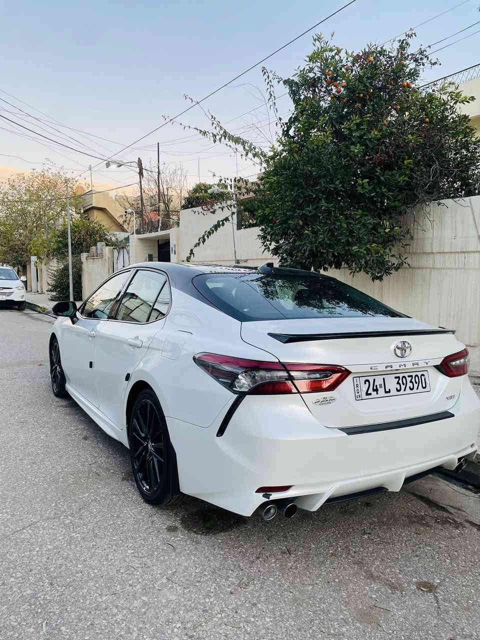 كامري موديل 2023
للبيع او معارض 
مواصفات فول 
ضرر قطعه وحده تبديل نفس اللون
فئه sxe
مكينه حجم 6
رقم ***********
السعر 260 وبيها مجال
