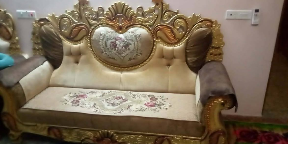 سلام عليكم مستعجل بيع تخم 10 مقاعد سعره السعر 550مع المجالمن بغداد العنوان الكاظميه الطي رقم اتصال ***********
