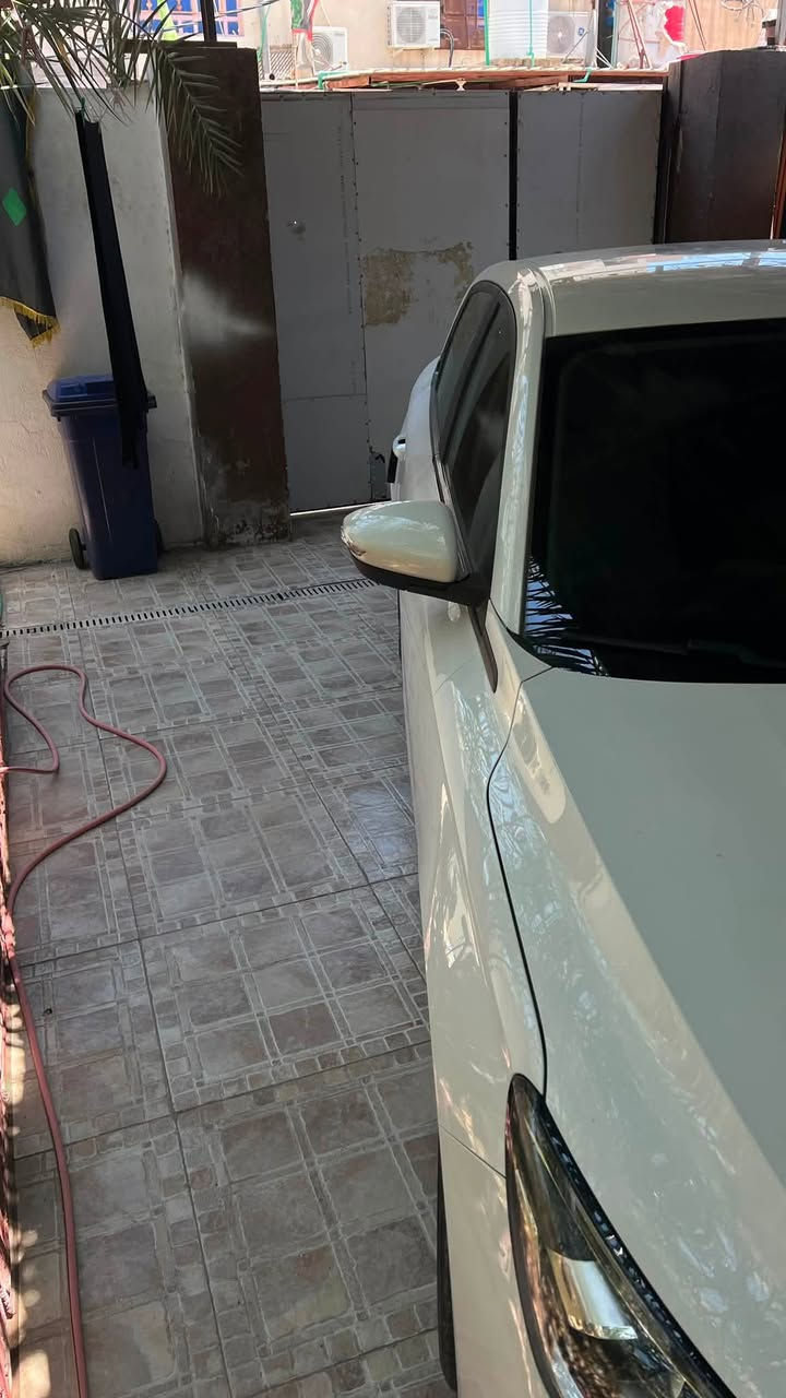 السلام عليكم
جيلي امكراند موديل ٢٠٢٤ للبيع 

السيارة كفالة عامة كير مكينة حدادة 

تبريد ثلج وتحكم بدرجة الحرارة 

بصمة تشغيل عن بعد دخول ذكي 

شاشة كبيرة 

تدعم ابل كار بلي واندرويد اوتو 

كشنات رياضي 

السيارة بيها ثلاث انظمة للقيادة رياضي واعادي واقتصادي 

تمشي بالبنزين  العادي دون دوانز 

صرفية تخبل 

السيارة عزلها راقي وكلش رزنة بالطرق الخارجية وصرفيتها للوقود ممتازة جدا 

وبيها بعد خير من الله مواصفات 
السعر ١١٨ وبيها مجال حك الجية 
للتواصل ***********

العنوان بصرة السيارة

رقم اربيل
