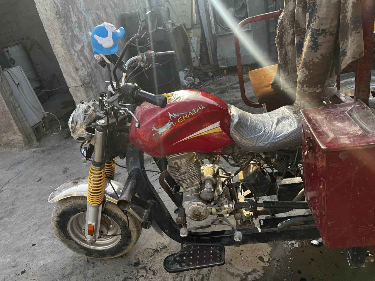 للبيع الاتصال ع هذا رقم ***********سعرها مليون ونص نواقصها دشبول ولايت امامي محرك مامفتوح اوراق اصولي كمرك مدفوع
