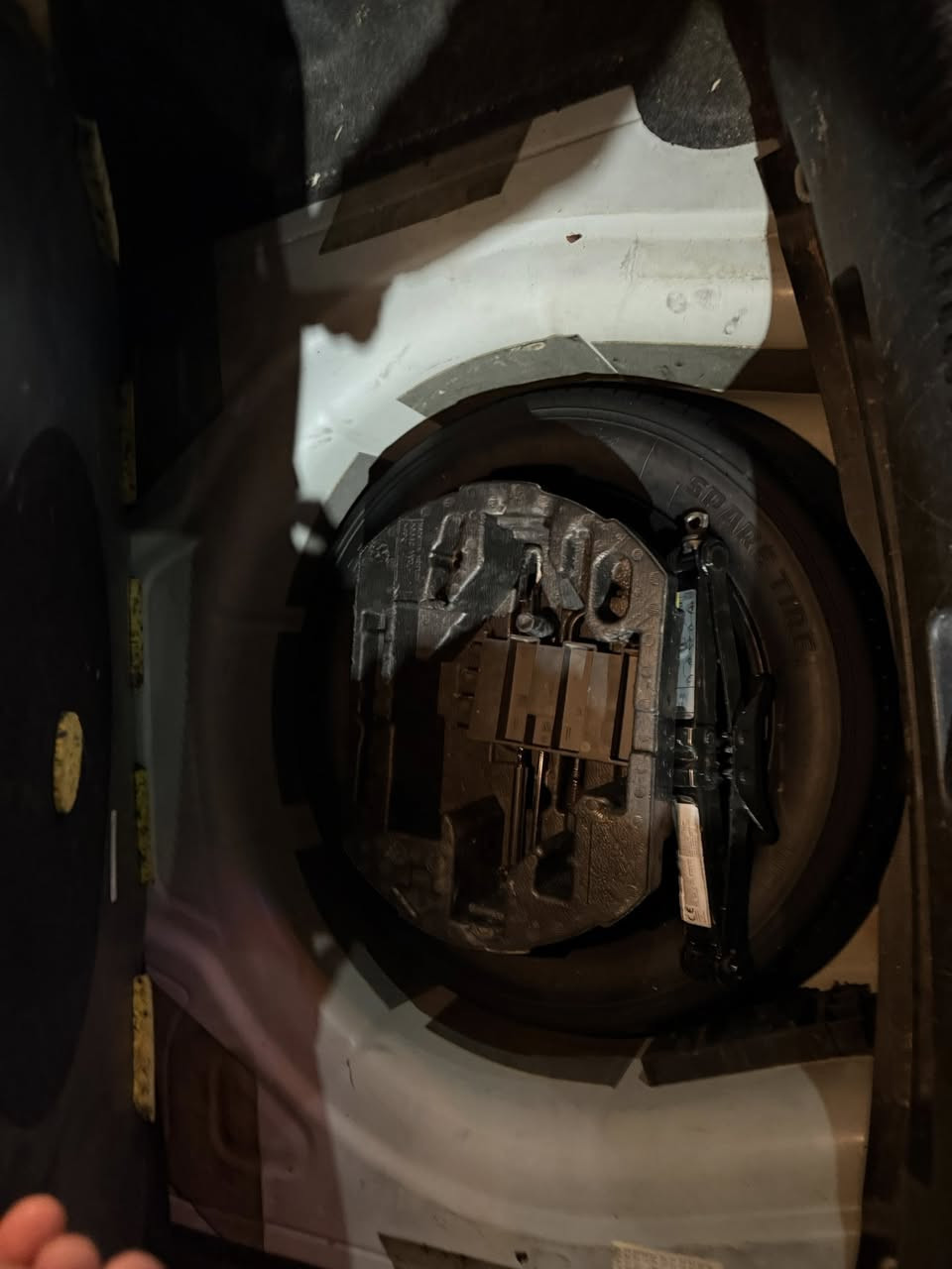 🚘🔥 Volkswagen Jetta GLI 2017 🔥🚘
━━━━━━━━━━━━━━━━━━

🔹 الموديل: 2017⚡
🔹 الممشى: 109 ألف ميل

━━━━━━━━━━━━━━━━━━
💎 المواصفات والتجهيزات:

✔️ فتحة سقف 🌤️
✔️ بصمة تشغيل + دخول ذكي 🔑
✔️ شاشة كبيرة + Apple CarPlay 📱
✔️ كاميرا خلفية + حساسات أمامية وخلفية 🚨
✔️ مراقبة النقطة العمياء
✔️ نظام فرملة طوارئ
✔️ تدفئة + تبريد مقاعد ❄️🔥
✔️ لوحة قيادة رقمية
✔️ إنارة محيطية داخلية ✨
✔️ مصابيح زينون +
رادار جانبي
كشنات جلد وتدفه
محرك وكير بشرط 
شرط التحويل رقم دهوك
ضرر بوند وربع جاملغ بدون دواخل 
سعرها ١٣٥ وبيها مجال عليها غرامه تنزل من السعر
***********
