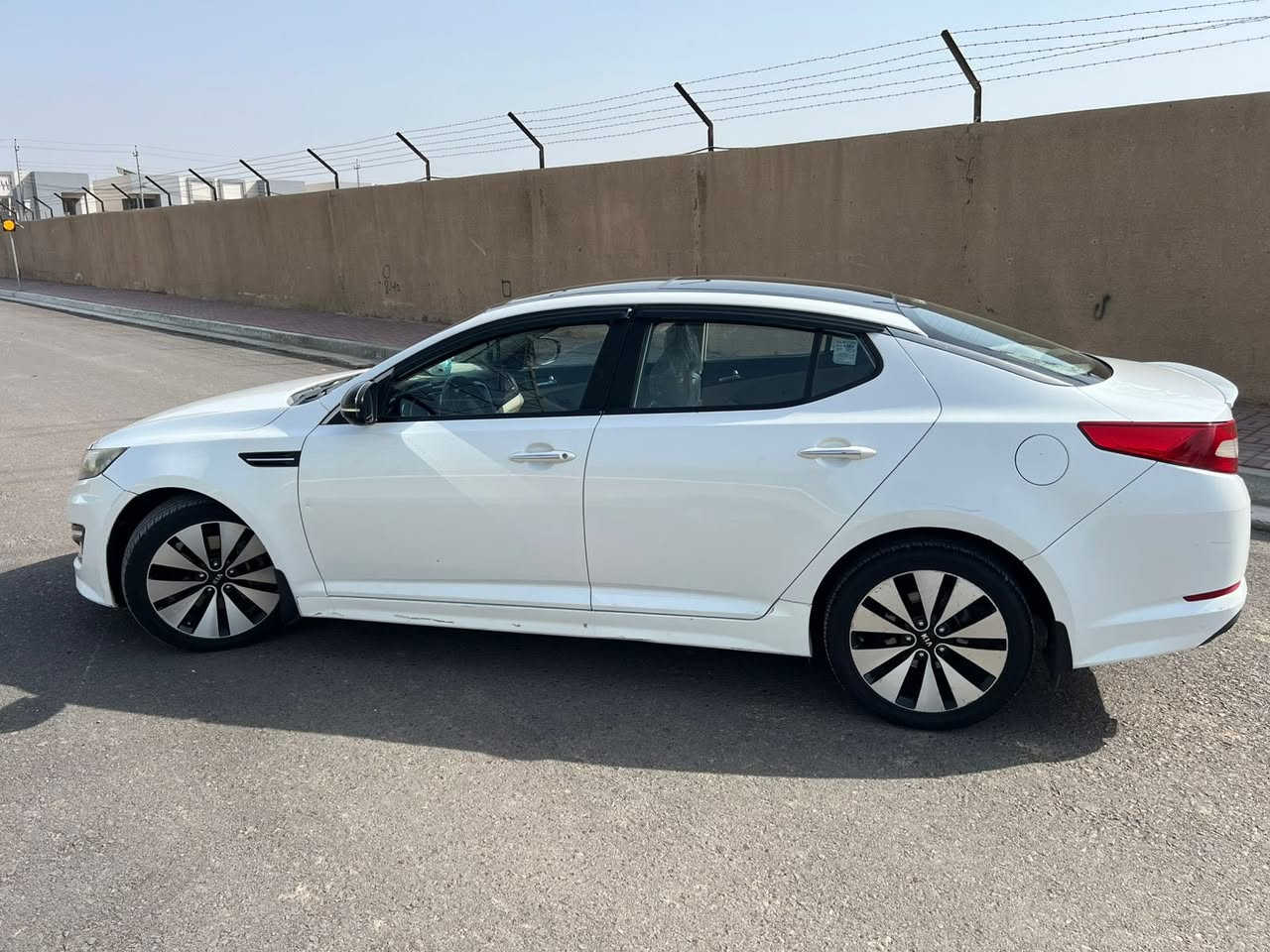 2012
فول عدا البصمة 
الممشى 230 
محرك 2400 DOHC 
بدون حادث فقط ملاحظات موضحة بالسونار 
محرك وكير مكفول 
0783 183 7945
