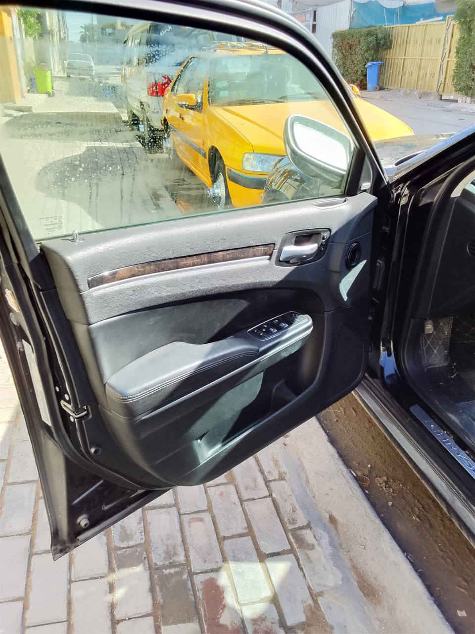 أوباما موديل 2020 وارد أميركي لون اسود بيهه بجم خفيف تبديل بنيد و جاملغات اثنين و الدعامية الخلفية صبغ اثر شخوط بس للجمالية سيارة نظيفة جدا استخدام شخصي ماشية 70 كيلو بأسمي باتري جديد تخم تايرات جديد السيارة مدوشمة فوك البلادي بالعافية على اللي ياخذهه 
السعر 258 بيها مجال ***********
