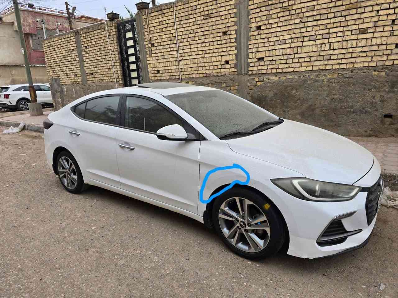 للبيع هونداي النتره 2018فئهSuper
محرك 2000.سي سي دوش 
القير :اوتماتيك 
ألون:ابيضّ
الممشى:128.000 كم
سياره مكفوله بل كامل  ما عده جاملق مضروب خفيف 
وباب هم خفيف 
الحدادية نص عمر 
المحرك ول كير حاله ممتازه 
استخدام شخصي ونضيفه 
رقم أربيل دولي 
سنويه السياره لغايه 2028
السعر 148
الموقع البصره 
رقم الهاتف : ***********
