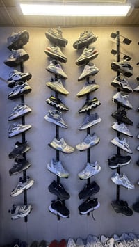 أحذية • عروض • حي الحسين