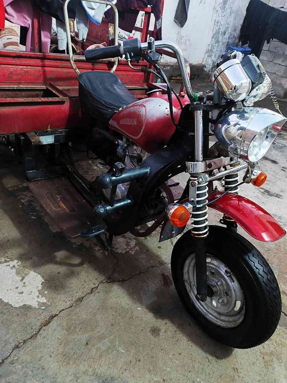 سلام عليكم للبيع ستوته سلطان اوراق كامله شاصي مكفول موديل 14 وكيله شارع بغداد سعر  مليون و 400. ***********
