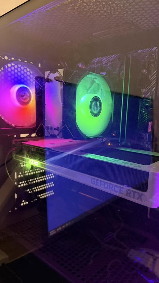 السلام عليكم
تجميعة جاهزة للبيع استعمال ٧ اشهر مع كم كارتونة لغراضها

Rtx 5060 aero oc 3 fan white
Ryzen 5 5500
Air cooler
Ram 16 ddr4 3200mhz
Thermaltake 750w 80+ gold
B450mk ii
Ssd M.2 gen3 512 gb
Ssd Sata lexar 512 gb

مفعلة وندوز ١١ اصلي

و يجي وياها ماوس وكيبورد وماوس باد

السعر 1,250,000


**إذا كنت صاحب هذا الإعلان وتريد حذفه لأي سبب، رجاءا أرسل رسالة إلى الدعم الفني**