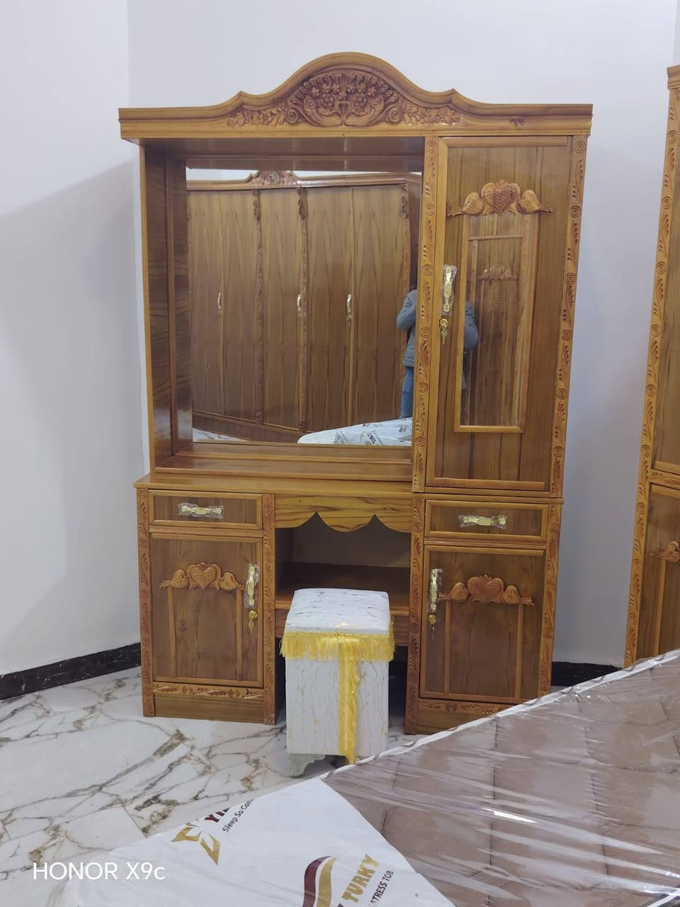 غرفة مستعملة خمسه باب تسكام درجه اولئ اخت الجديده نضافتة 100%
وسعره مناسب
الاستفسار  ***********
او ادخل علئ رابط الوتساب المثبت في الصفحة النجف, العراق
