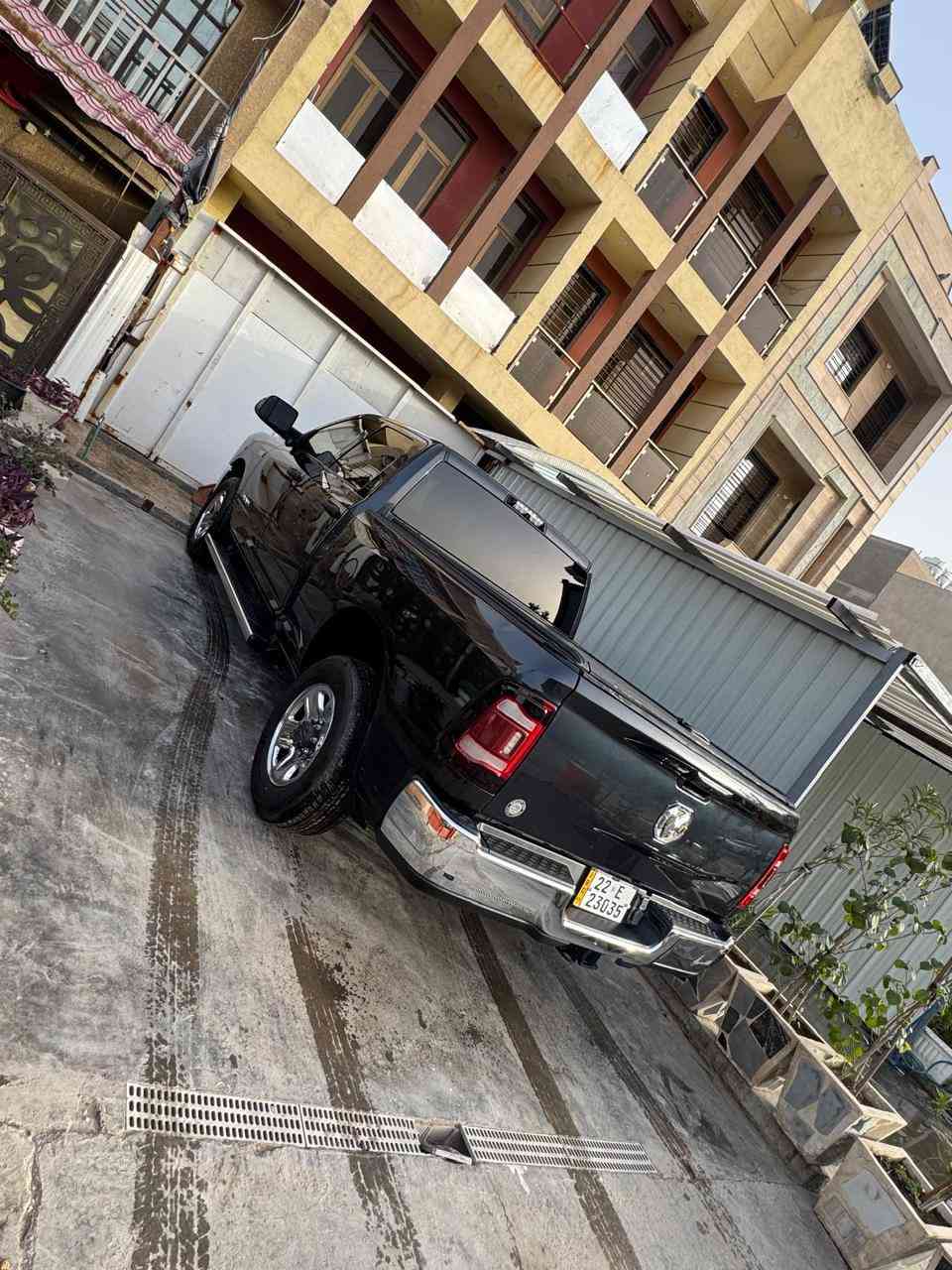 بيع مستعجل
رام. RAM. 
موديل. 2020 رقم اربيل  باسمي
كفر بدي غطاء بدي 

تخم تاير جديد دنلوب ياباني 
شاشه جبيره رادارات 
كامره دواره ٣٦٠
غرفه جلد 
نقطه عمياء سياره وضع شركه 
هزله وبراد جديد 
وبيها كتاب تظليل 
محرك. V8. 6.400
فورويل. 4*4
ماشية. 43 الف
باب طويل بدي طويل 
بدون دواخل مكفوله شاصي ولغد 
صور السونار موجوده
وابيع ع الفحص وترايك زاخو بصره 
رقم الشاصي 3C6UR4CJ6LG243063
السعر عند الاتصال 
العنوان بغداد زيونه
ملاحظه السياره تحمل كتاب تضليل نسبة  ٨٠ بالمية من مديرية مرور اربيل
0771 219 5420
0774 017 3666
