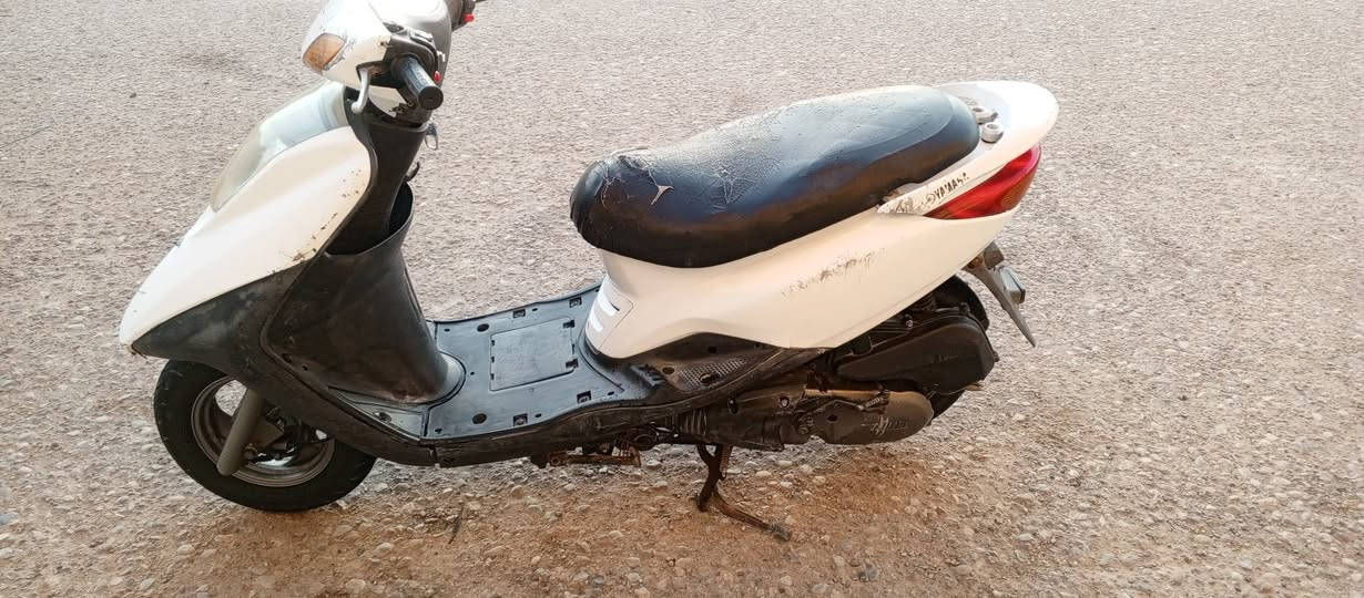سلام عليكم دراجة بريس البيع مفتوحة و كهربائيات شغاله لسعر 350وبيهامجال هذا رقمي ***********شراي يتصل بي خير دلل مكاني الرفاعي
