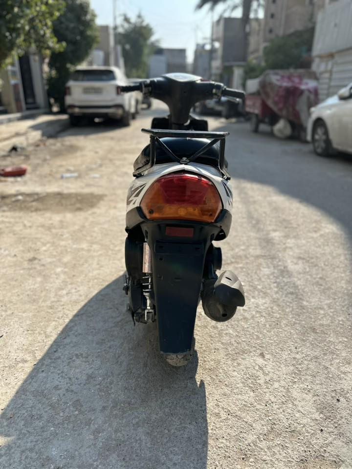 السلام عليكم دراجه ماكس عدله للبيع السعر 525 الف وبيها مجال للطيبين نقص باتري تعبان العنوان بغداد الحريه شارع العريض الرقم بي واتساب ***********او ***********
