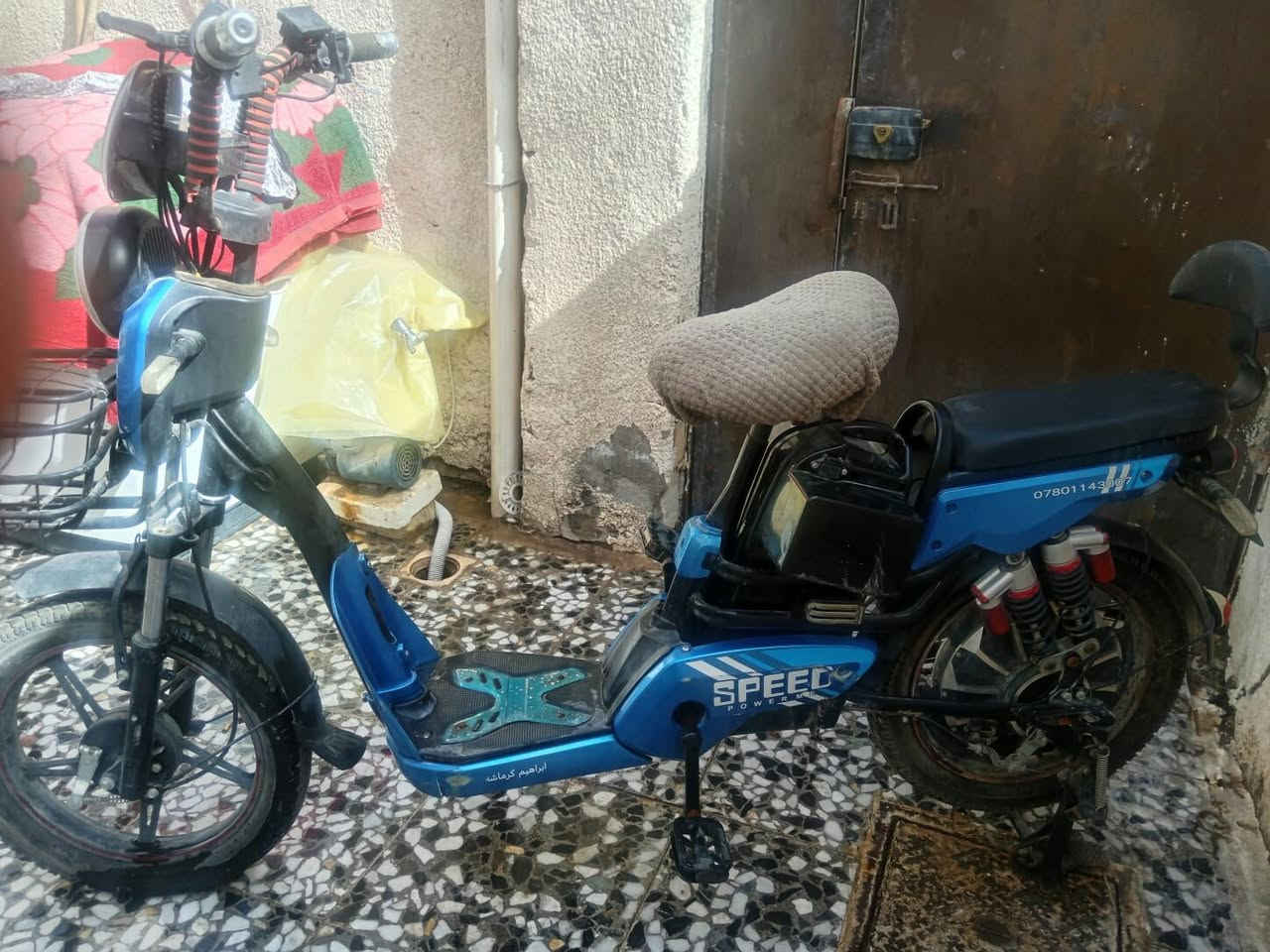 دراجة شحن للبيع نقص بطارية السعر 250 
اتصال ***********
