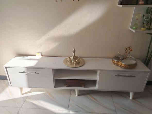 ميز بلازما نظيف جدا للبيع المنصور حي دراغ السعر 50 وبي مجال بسيط ***********
