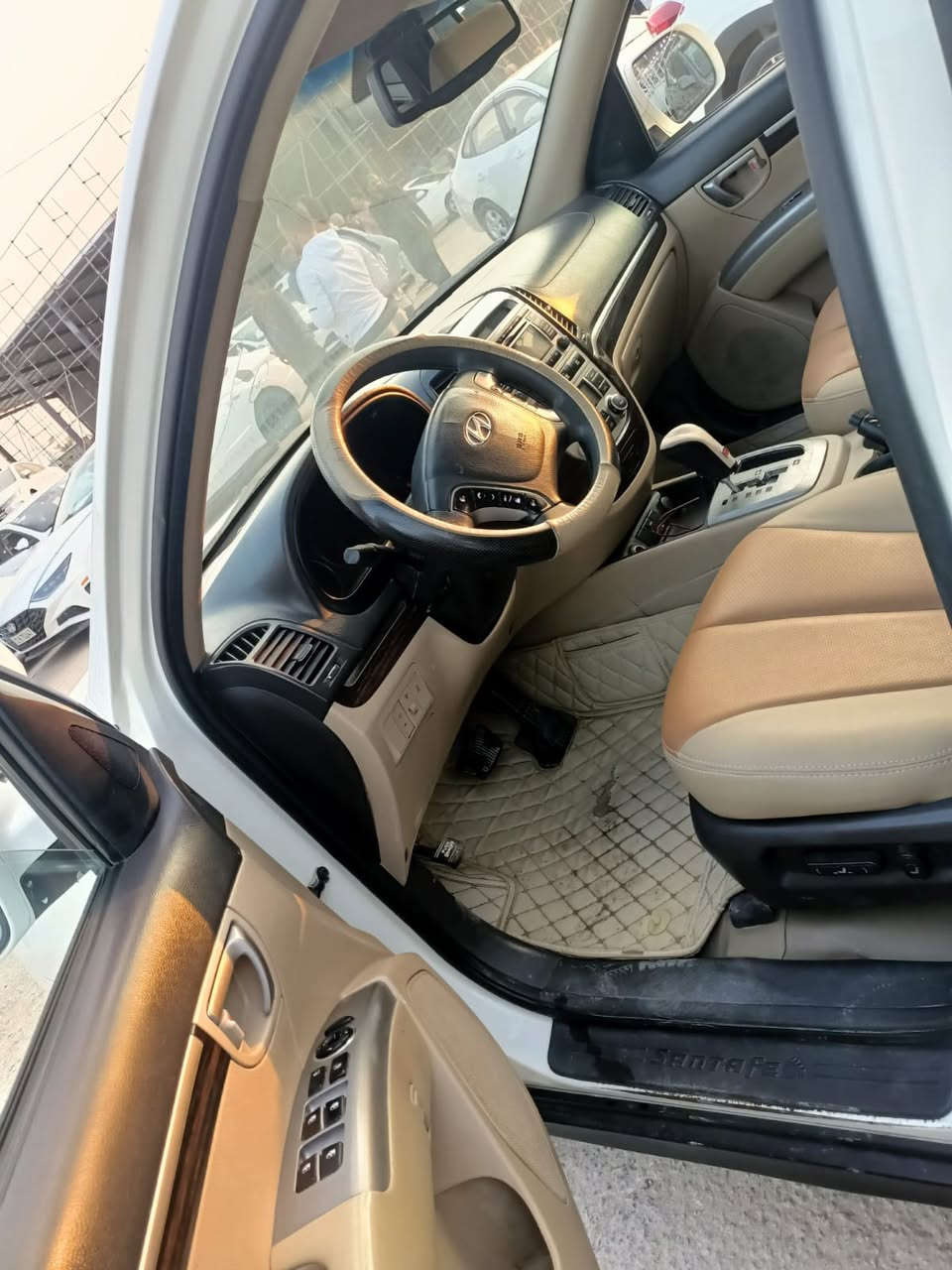 سنتافي موديل 11 وارد خليجي 6 سلندر مصبوغه حزام حداديه كير ومحرك  مشروط مصبوغة حزام .. بس لاتكم ولا شواصي ..رقم السيارة بغداد  السعر 130 وبيها مجال  والرزق للجميع .. ما متواجد على الفيس الاتصال على الرقم ‭0782 349 6687‬.. ما تعجبك اعبر المنشور او علق بشي يدل على كرم لطفك 🌺🌺🌺
