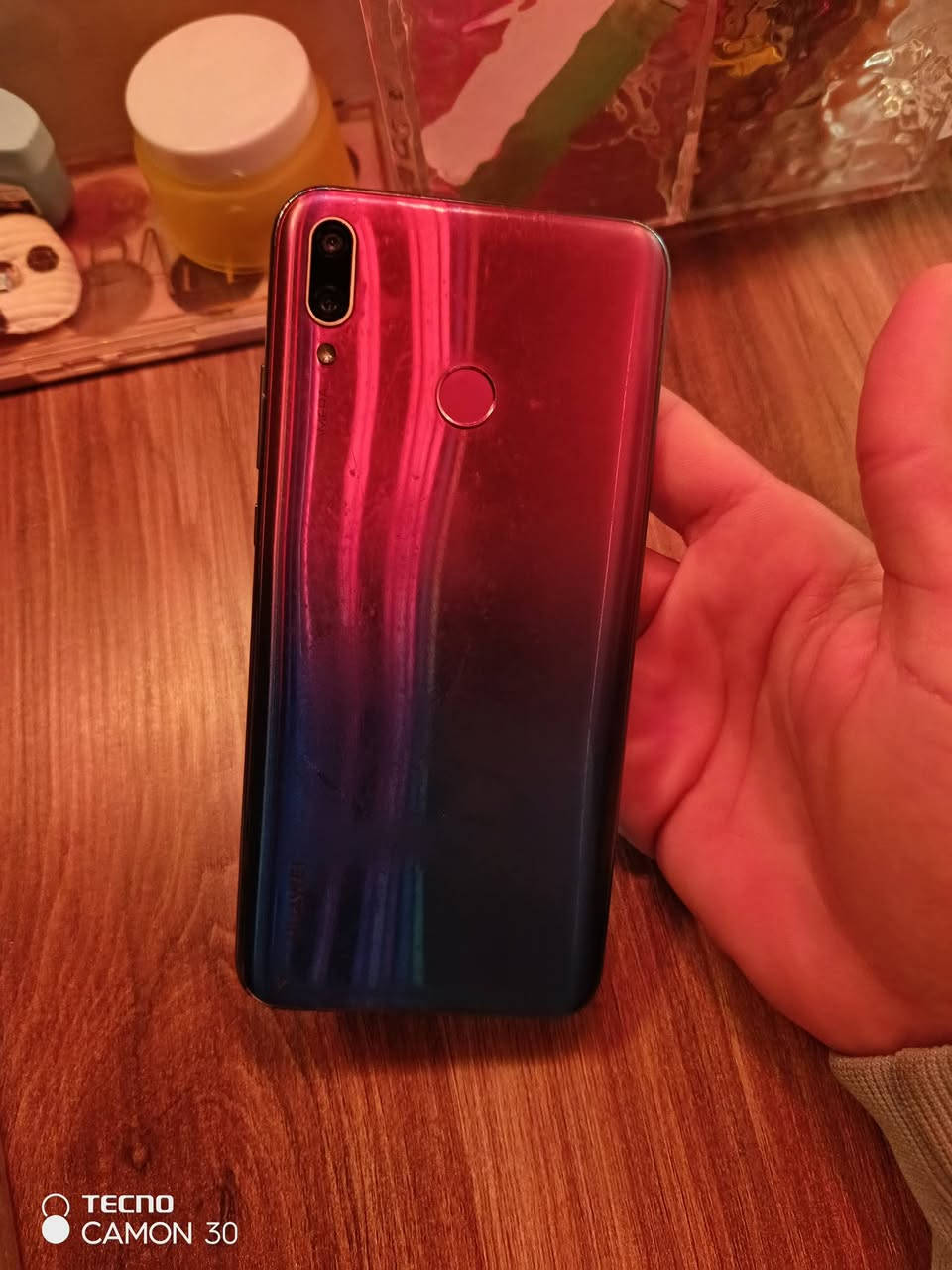 جهازين للبيع 📱📱
1- تكنو كامون 30 نضيف جداً ومكفول من كلشي

مواصفات الجهاز🔰؛

 شاشة 120 هرتز

 ذاكرة 256  عشوائية 16 

 بطارية 5000

 شحن سريع جداً 70w

السعر؛ 200 الف وبي مجال للشراي

2- جهاز Y9 2019 كله شغال بس الكاميرا الامامية بيها ضبابية

مواصفات الجهاز 🔰؛ 

ذاكرة 64 عشوائية 4

بطارية 4000 

السعر 80 الف


**إذا كنت صاحب هذا الإعلان وتريد حذفه لأي سبب، رجاءا أرسل رسالة إلى الدعم الفني**