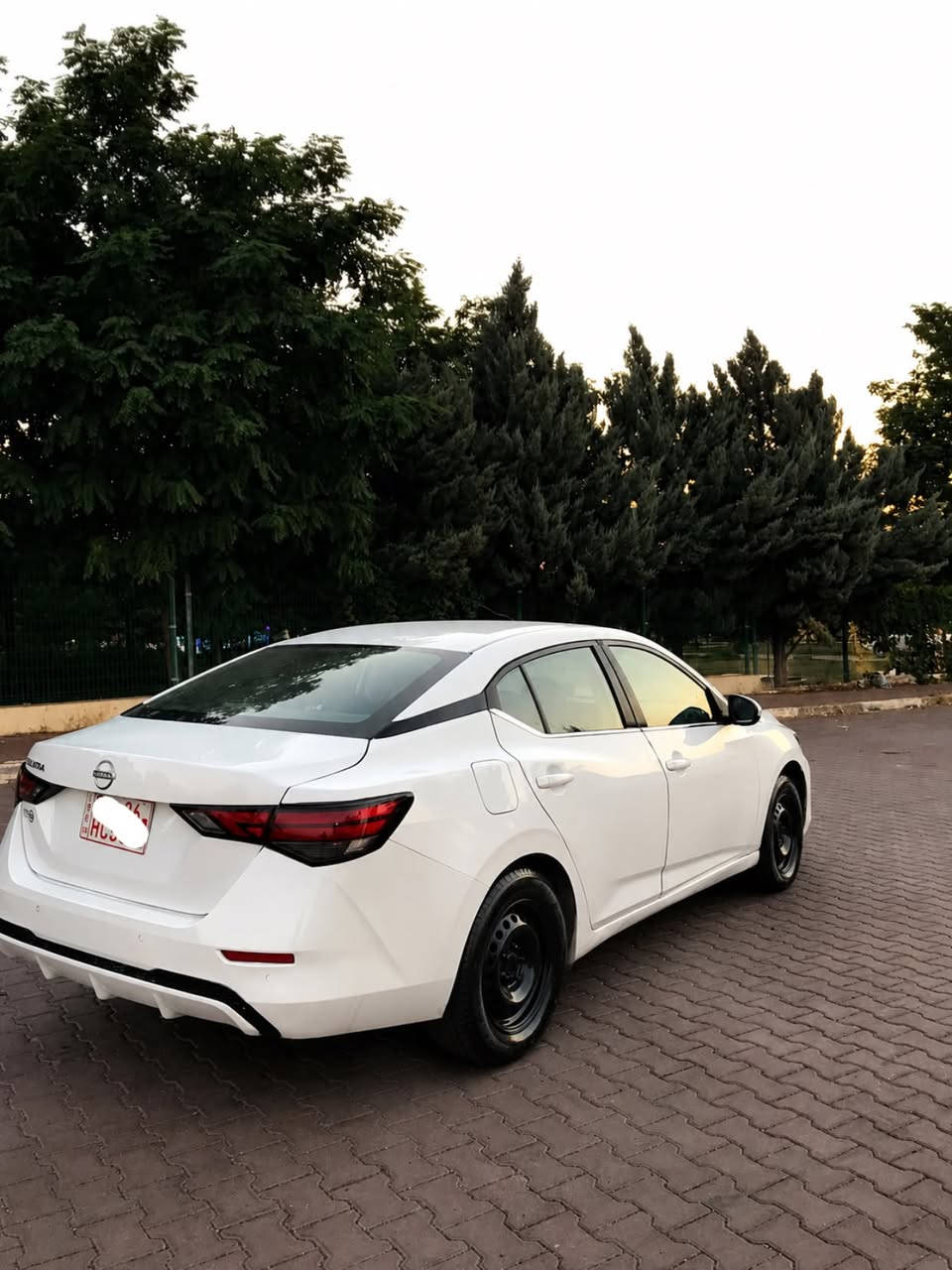 Sentra-S- 2025 
3پارجه صبغ 
ايرباك سيستم
رقم شاصي3N1AB8BV3SY212019
17000mil چوى
***********
