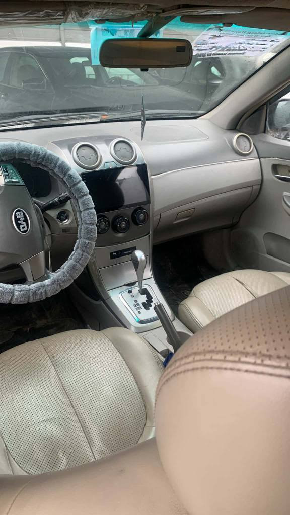 بى واى دى ٢٠١٣ رقم بغداد گيرئوتوماتيك گيرو مه كينه به شه رت سنوى به شه رت ئه وه ليات بسمه سلايت هه موو شتى به شه رت سعر ٢٧ ز. م/***********
*********** شقلاوة, أربيل
