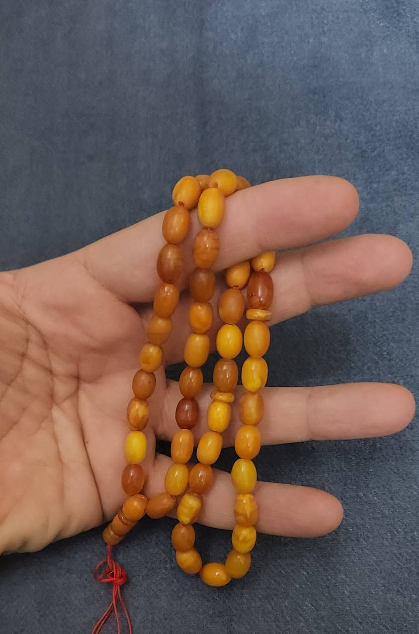 للراغبين بالشراء فقط 
كهرب الماني قديم وانتيك اصل عقود 
الوزن ٢٢ غرام ونص 
عدد الخرز ٤٥ خرزة
للإستفسار متوفر واتساب او الاتصال على الرقم 
***********
