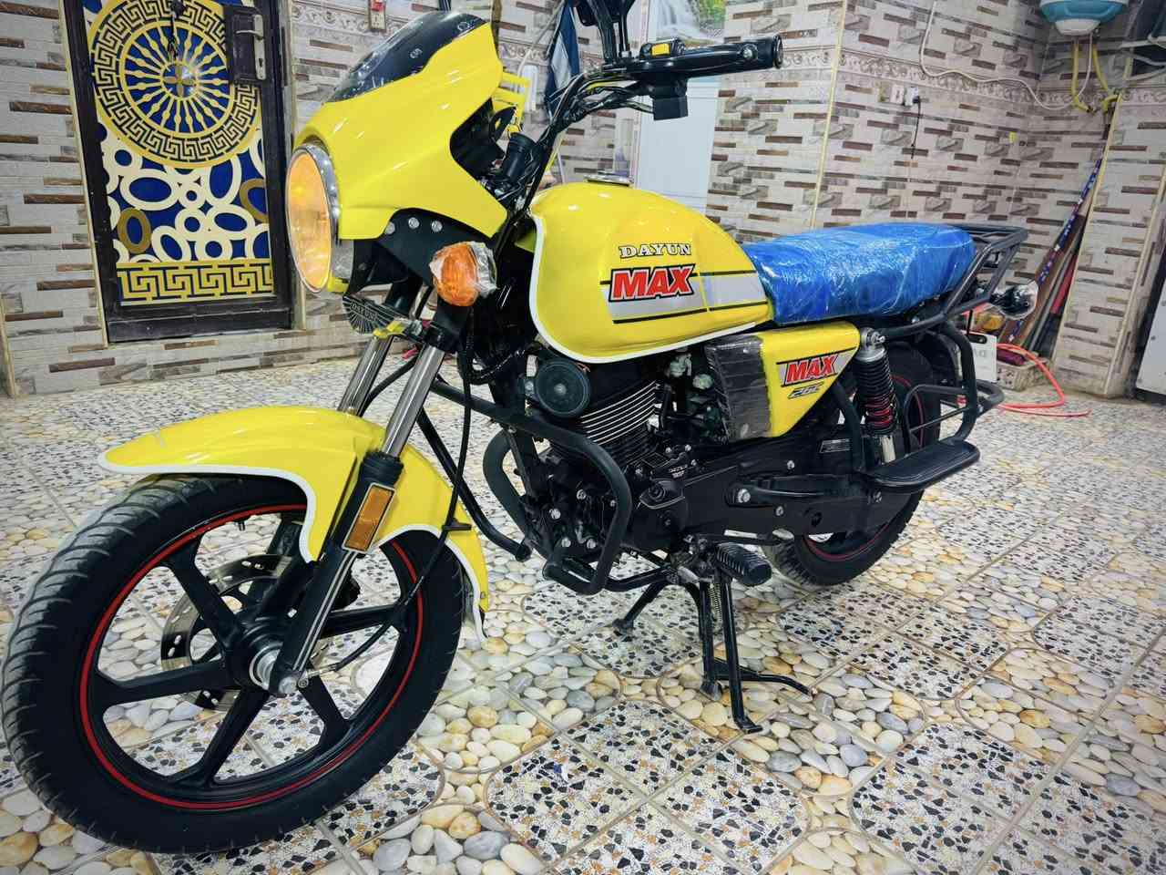 دايون ماكس نفخ
موديل2023 🫴
الون ليموني مميز 🟡
اوراق اصولي مكفوله 
مكينه ناعمه خرسه برغي مامفتوح 
كهربائيات كامله 
دبل اشاره من الشركه بلادي
لايت زنون 
الدراجه كدامك النظافه فول 💯✅
السعر / خاص 
مكاني الناصريه /قلعه سكر 
رقم المبايل ☎️
***********
