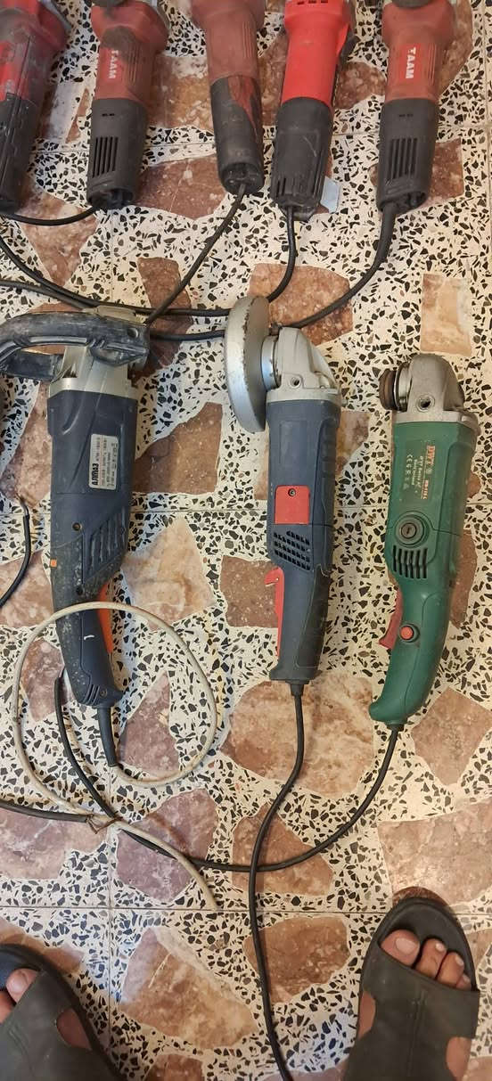 السلام عليكم شغالات على الفحص مكان مدينة الصدر سعر الوحده ١٥ قفل دريل وكوسره للاستفسا
للاستفسار خاص او الاتصال ***********
