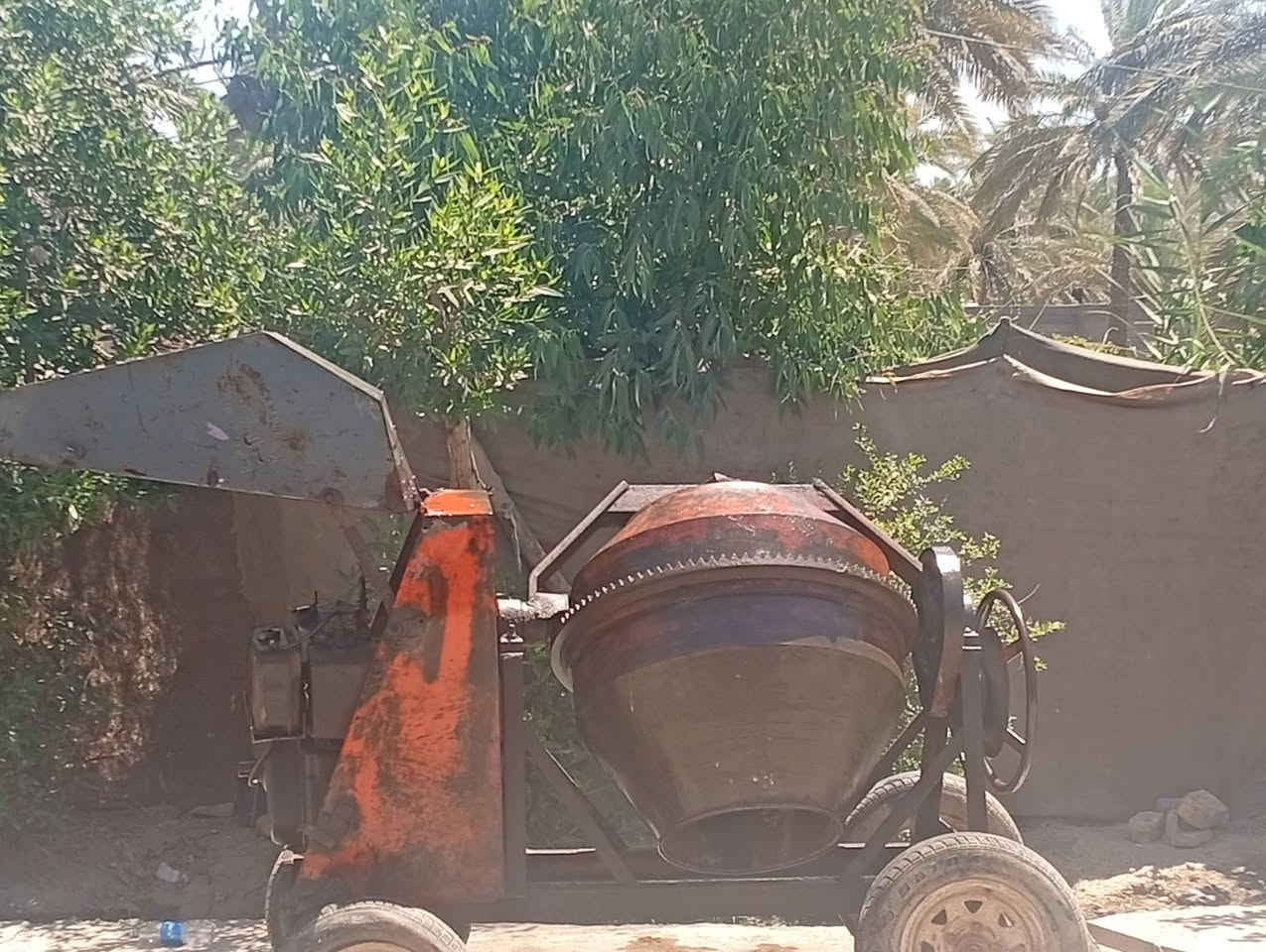للبيع خباطه جاهزه للشغل ***********

