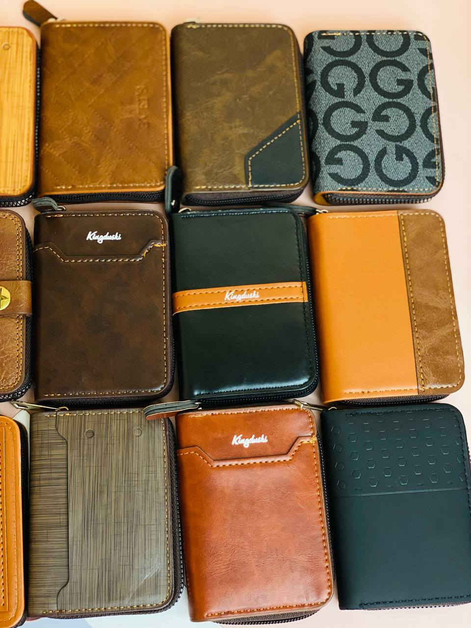 محفظه رجالي هاي هيبة رجل وأناقة بتفاصيله 👔✨
محافظ رجالية بتصاميم مختلفة تناسب كل الأذواق 👌
مصنوعة من جلد قوي ومتين حتى تبقى وياك فترة طويلة بدون ما تتأثر 💼

🔸 تصميم أنيق ومرتب
🔸 جلد عالي الجودة ومقاوم للاستخدام اليومي
🔸 أماكن متعددة للكروت والنقود
🔸 خفيفة وعملية وسهلة الحمل

متوفر توصيل لجميع محافظات العراق 
#لايك_كومنت #تعليقات #اكسبلور #لقطة


**إذا كنت صاحب هذا الإعلان وتريد حذفه لأي سبب، رجاءا أرسل رسالة إلى الدعم الفني**