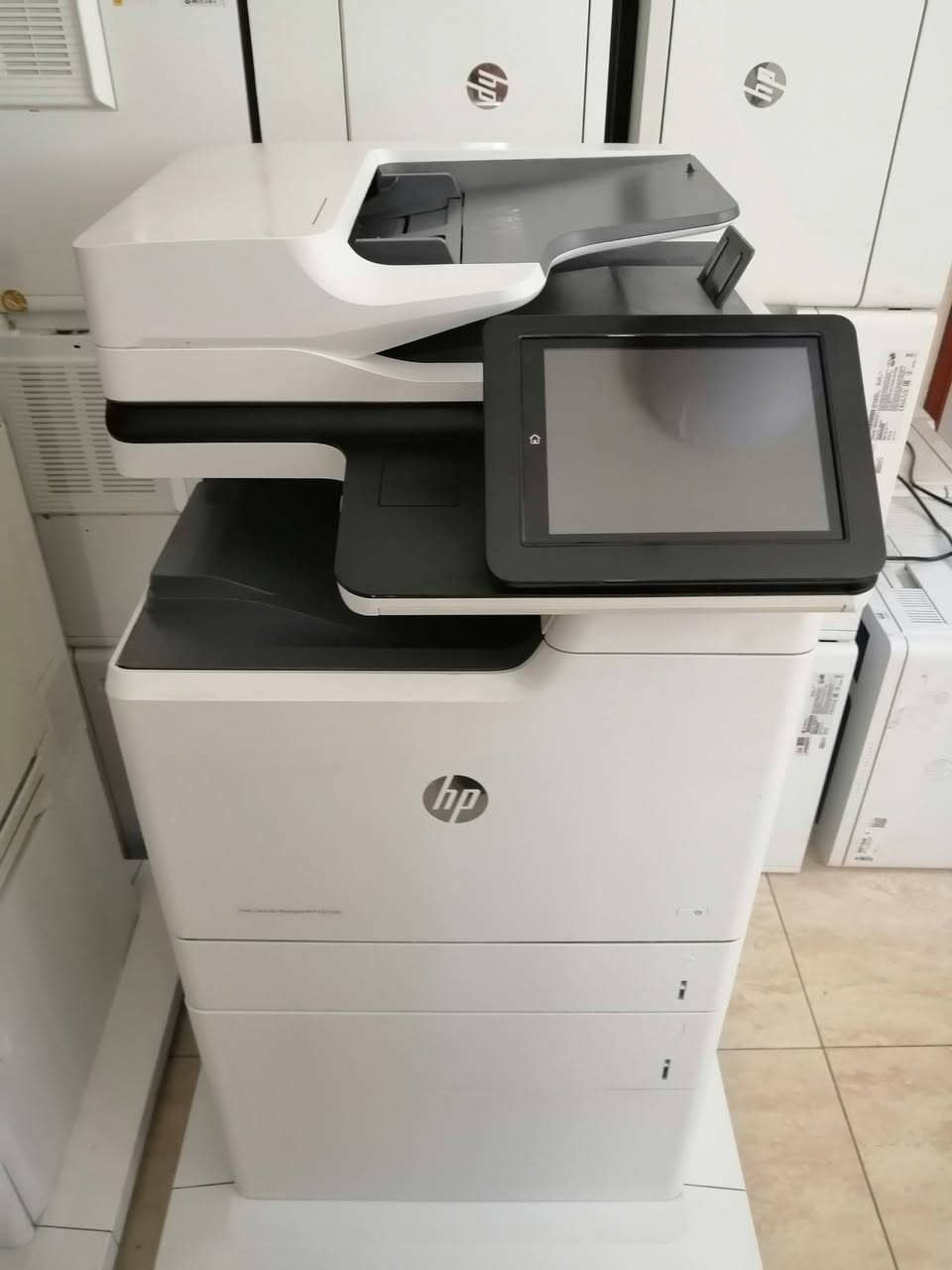 🔥 القوة في شغلك تبدأ من هنا 🔥
HP Color LaserJet Managed MFP E67550 💎
🚀 ماكينة احترافية للشركات والمكاتب الكبيرة
🖨️ طباعة + تصوير + سكانر ملون A4
⚡ سرعة وأداء عالي لإنجاز كميات كبيرة
📑 دوبلكس أوتوماتيك (طباعة وجهين)
📠 سكانر أوتوماتيك بوجهين
✨ جودة طباعة ممتازة وتفاصيل واضحة
💪 اعتمادية عالية للشغل اليومي
اختيارك الصح لما تحتاج سرعة + جودة + إنتاجية ✅
📞 متاح لدينا البيع والصيانة والأحبار


**إذا كنت صاحب هذا الإعلان وتريد حذفه لأي سبب، رجاءا أرسل رسالة إلى الدعم الفني**