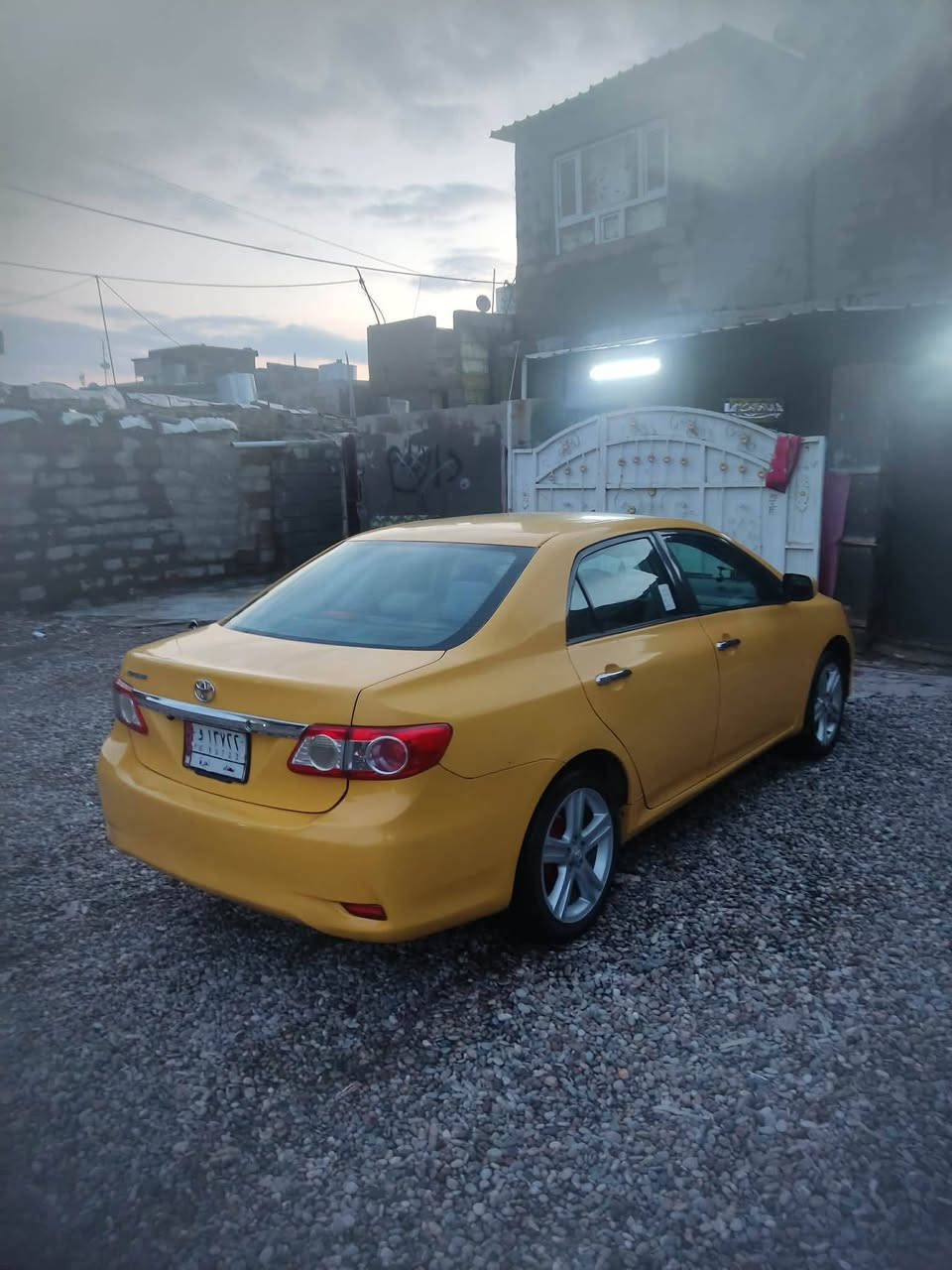 سلام عليكم كورلا للبيع موديل 2013سياره جديده بيها بونيد وجامرلغ فقط حادث بامريكه تخم ويلات ابلادي محرك كير جديد سياره اول صبغ شرط رقم بغداد مشروع وطني سنويه 28 السعر 112شراي اتصل عل الرقم ***********
