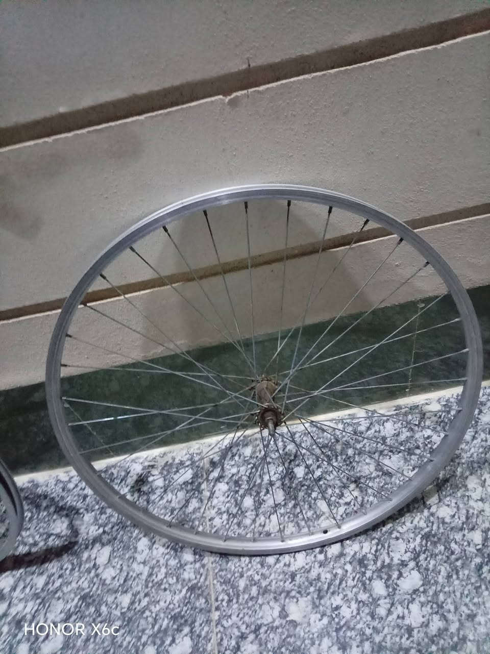 للبيع قياس 26 سعرهن 30 الف وللشراي مجال بسيط راسل واتساب استفسار + عنوان *********** واتساب فقط
