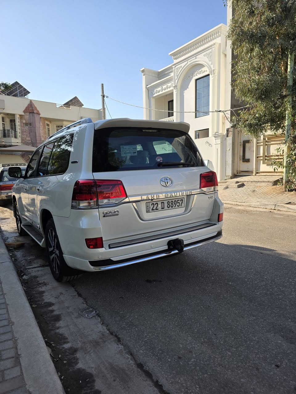 سلام عليكم 
لاندكروز ٢٠١٩ مكفوله GXR  ماشيه ٨٥ الف  
للاستفسار : ***********
