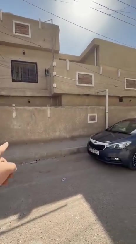 مشتملات اريعين متر كل مشتمل الدار بحاله ممتازه طابقين يحتوي يحتوي على غرفه نوم وصاله ومطبخ وخدمات
مكان حي الجهاد بل الفين اول فرع قرب شارع مدراس والعام. 🚧🏘️
الواجه 6 و 66 في 6 وه 25 
السعر. 85 وبي مجال بسيط
***********
