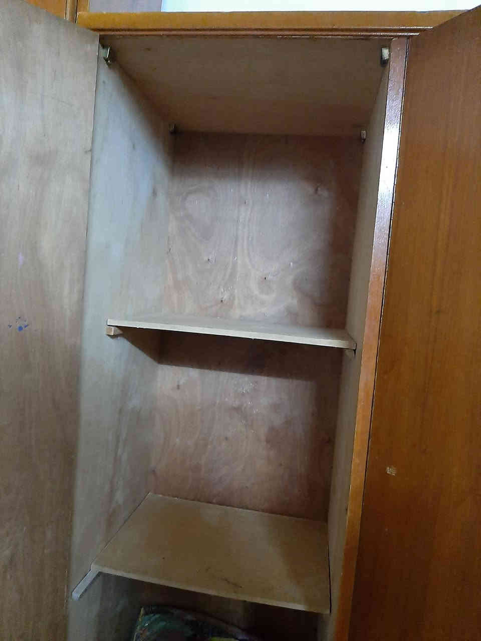 غرف نوم للبيع السعر 225
*********** بل ايمن
