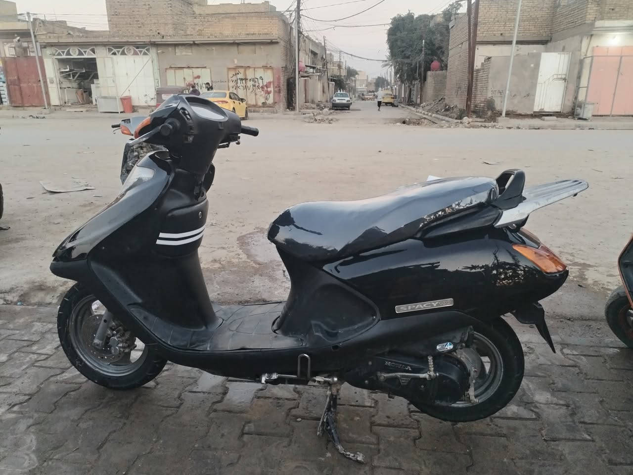 السلام عليكم سبيسي ياباني دراجه كفاله السعر 700 وبيها مجال مكان الكوت ***********
