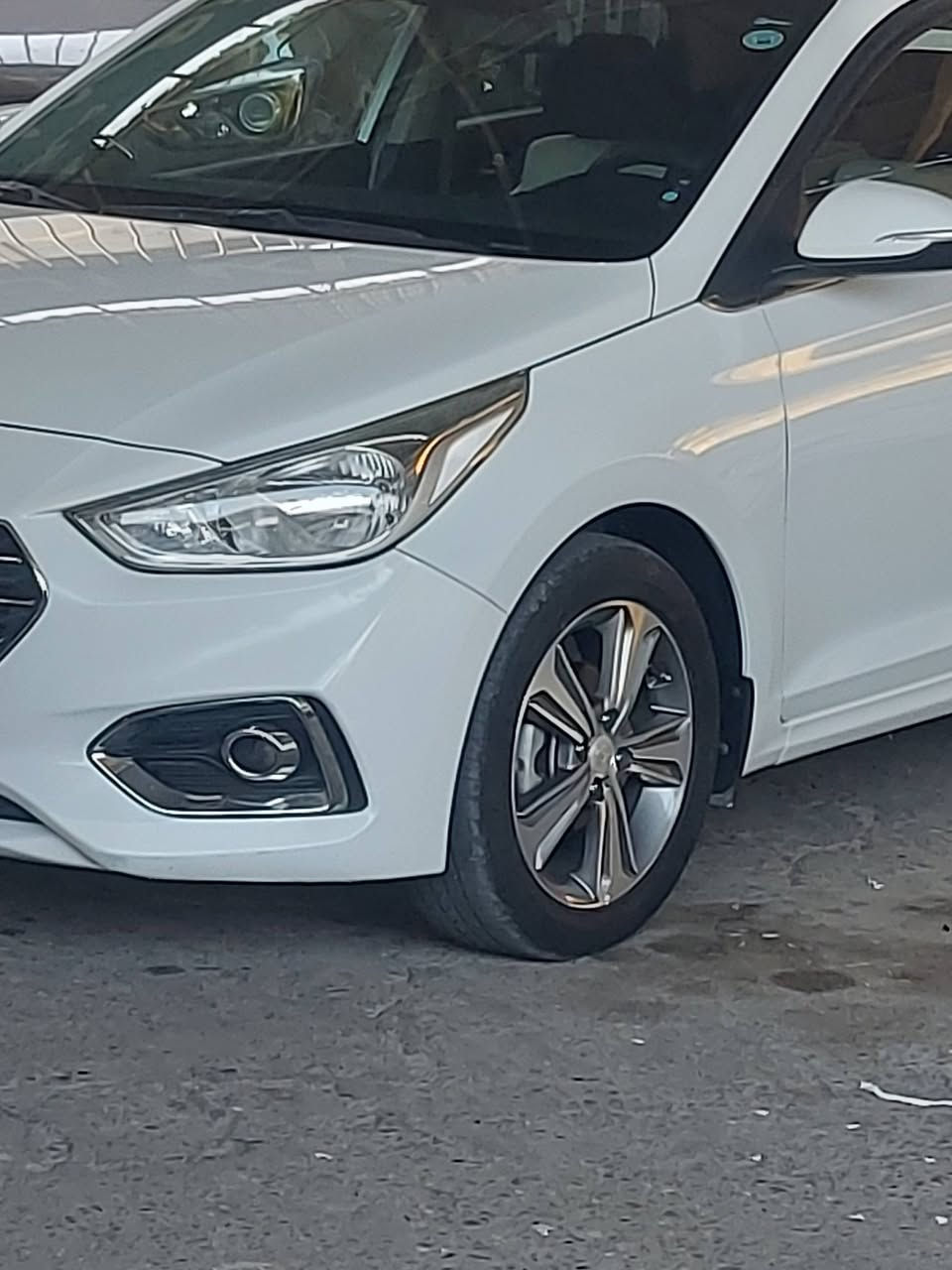 للبيع اكسنت كوري باي كوري موديل  19 فول مواصفات كشن لونين فتحه سقف حاكيه شاشه دشبول زينول خمسه ويل كب سنويه جديده شرط التحويل مكينه مسكره بجم كبس اربعه دسك تحكمات ستيرن ***********
