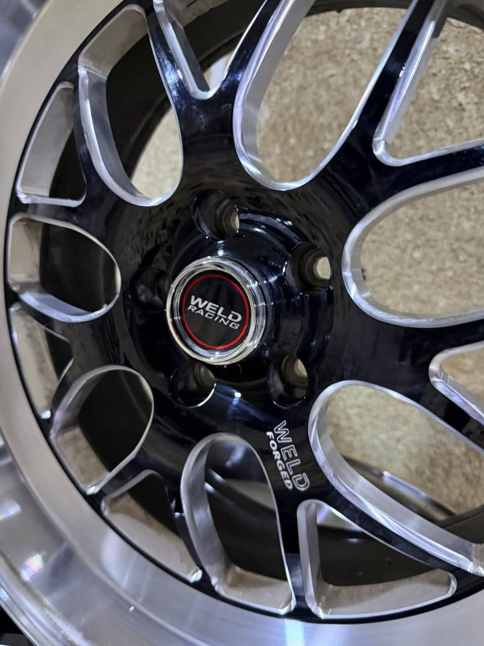 سلام عليكم
شباب ويل فورجد اصلي
درجه اولى مال حجاج
شباب الويل شاده شغله سبوع وفتحته جديد كلش
لحد يقارنه بتجاري المايعرف للصكر يشويه 
وزن كلش خفيف
سعره اتصل وتدلل
تواصل
***********
اخوكم عزيز الاسدي❤️
