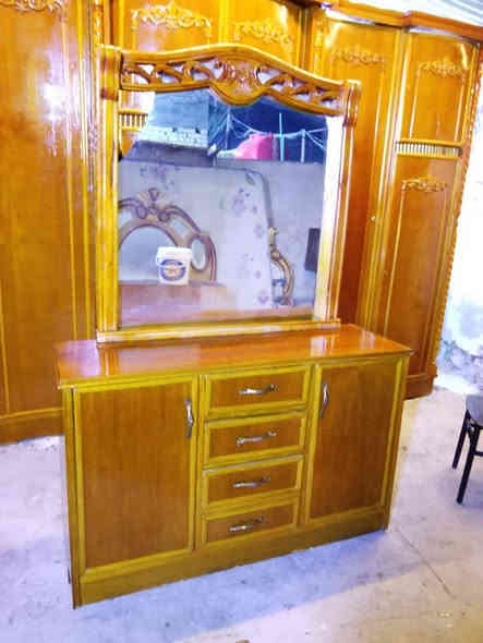 .....

غرفه كامله ام الـ 6 بيبان ملحق 

غرفه قويه صاج داخل قوي 

نقص البيه فقط (جربايه وتاجه)

عنوانه بغداد العبيدي 

والسعر مناسب والاستفسار خاص 

(*********** واتساب
