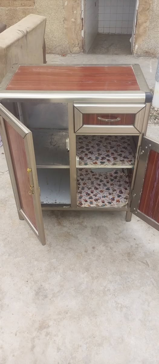 غراض منازليه مستعمله اخو الجديد للبيع ومراوس ونشتري العنوان خانقين للستفسار اتصل عل رقم واتساب *********** خناقين, ديالى
