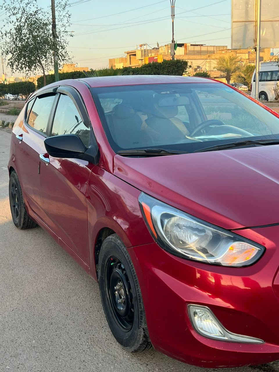 سلام عليكم
اكسنت هاج باك موديل 2012
تحكم ستيرن 
شاشه
نضام ايكو
مكينه 1600 gdi
رقم وهزه جديد ب اسمي
هاذا السونار موضح حالة السيارة
سعر 70 $ 
وبيها مجال بسيط حك الجيه
***********
