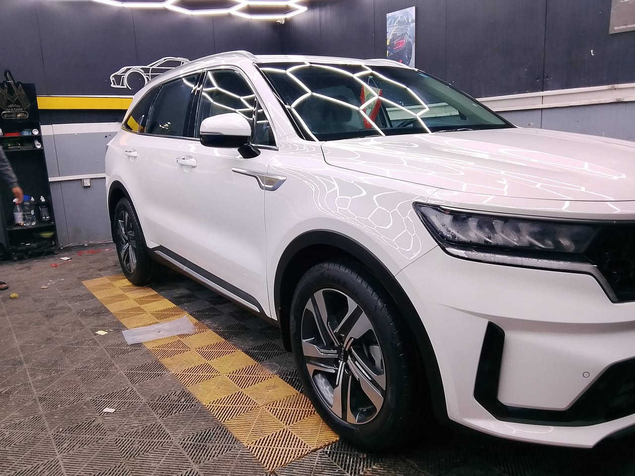 اسلام عليكم كيا سورنتو مديل2023
خليجي مكفولة كفاله عامه 
المواصفات
رقم بغداد
كشنات مخمل ابيض
كير ماوس
رادار امامي خلفي
شفتات ستيرن
4وضعيات قيادة
كشن كهرباء
بصمه 
باب خلفي كهرباء 
7راكب
مكينه 6سلندر
المكان بغداد الكماله
السعر 305$ وبيها مجال
 ***********
***********
