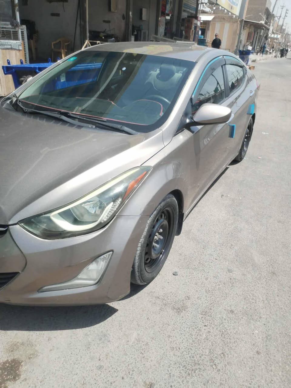 السلام عليكم سيارة النترا للبيع موديل 2014 سعر110بيه مجال مكانه كربلاء بسمي رقم بغداد هاذه رقمي ***********
