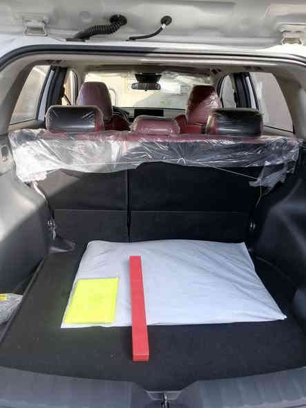 السلام عليكم
تيوتا فرونت لاندر موديل 2025. ( اعلى مواصفات من لكورلا كروس). 
هايبرد تجميع صيني 
السياره ماشيه 7000.

مواصفات السياره :

تشغيل بصمه

فتحه سقف

داخل احمر جلد

سايد بريك كهرباء

جنطه كهرباء

فول تحكمات ستيرن بعد بيها مواصفات حلوه

رقم لسياره بغداد.

للستفسار ***********واتساب او اتصال
السعر 188 بيها مجال بسيط للشراي
