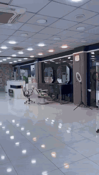 صالون للبيع في زيونة المساحة 360 بدون اثاث فقط الاسم  وموقع مميز امام ...