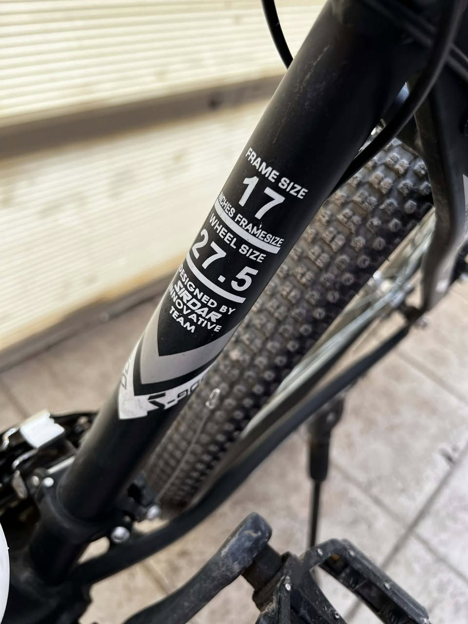 حجم 27.5 المنيوم 150 الف قفللل من الاخير بدون ماتعامل
العنوان / البياع شقق حي صدام 
***********
