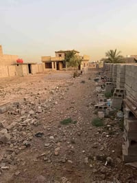يوجد هيكل ونص دونم البيع مكان تقاطع النهروان السعر 125وبيه مجال تليفون...
